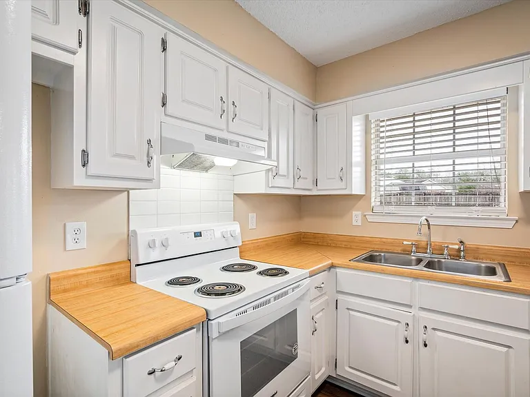 7245 Pecan Terrace Dr — Photo 9