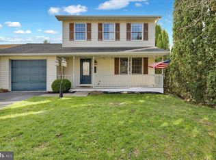 112 Townhouse Ln, Lancaster, PA 17603