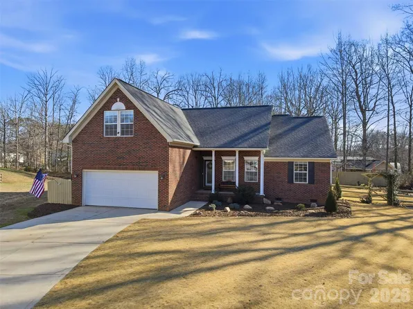 3043 Windsor Meadow Ln, Matthews, NC 28105
