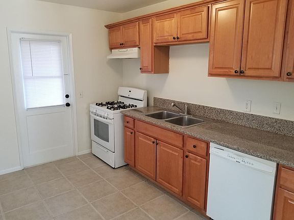 5th image of 125 S Parkwood Ave