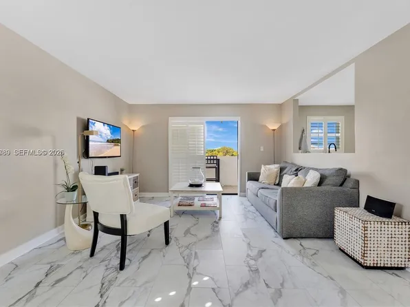 1418 Collins Ave APT 504, Miami Beach, FL 33139