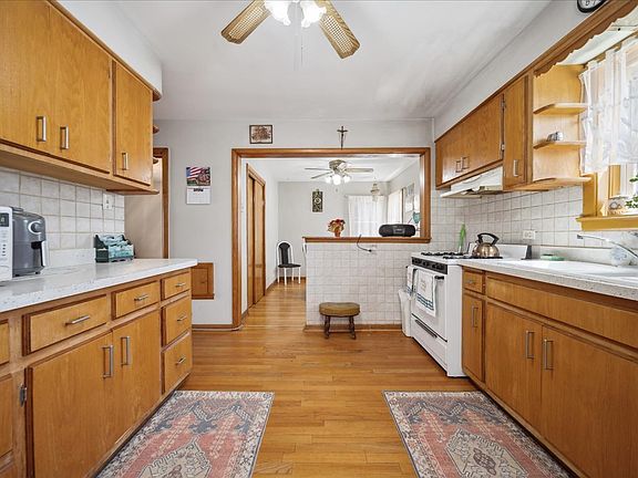 4th image of 5211 S Laramie Ave