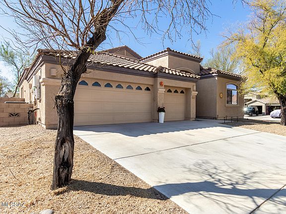 3rd image of 11165 W Gallinule Dr
