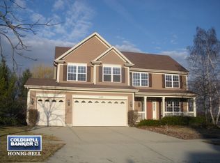1480 Alexandra Blvd, Crystal Lake, IL 60014