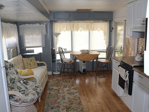 2nd image of 2946 Gulf To Bay Blvd #10