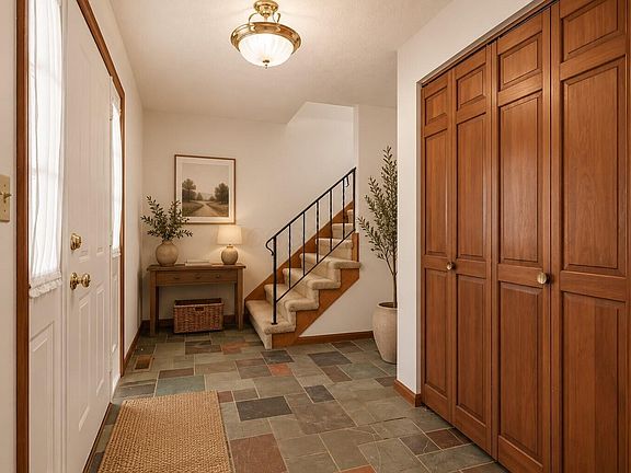 5th image of 844 Brook Park Rd