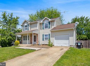 3 Oakwood Cir, Newark, DE 19702