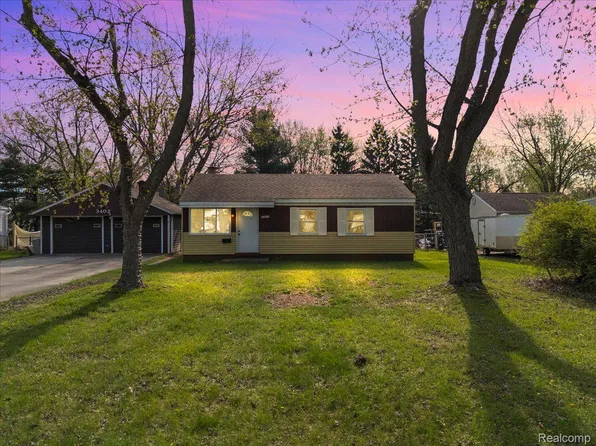 3402 Shaw Dr, Waterford, MI 48329