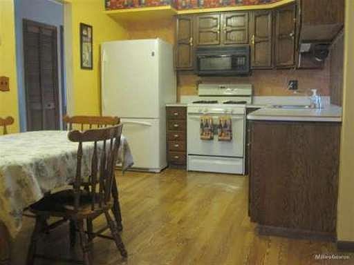 5th image of 29601 Drager Dr