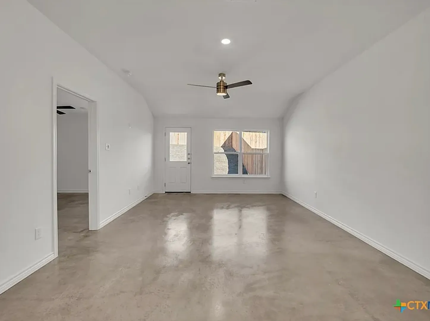 1210 Concord Drive Unit B — Photo 3