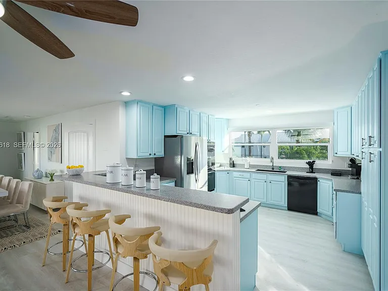 474 Peninsula Dr — Photo 3