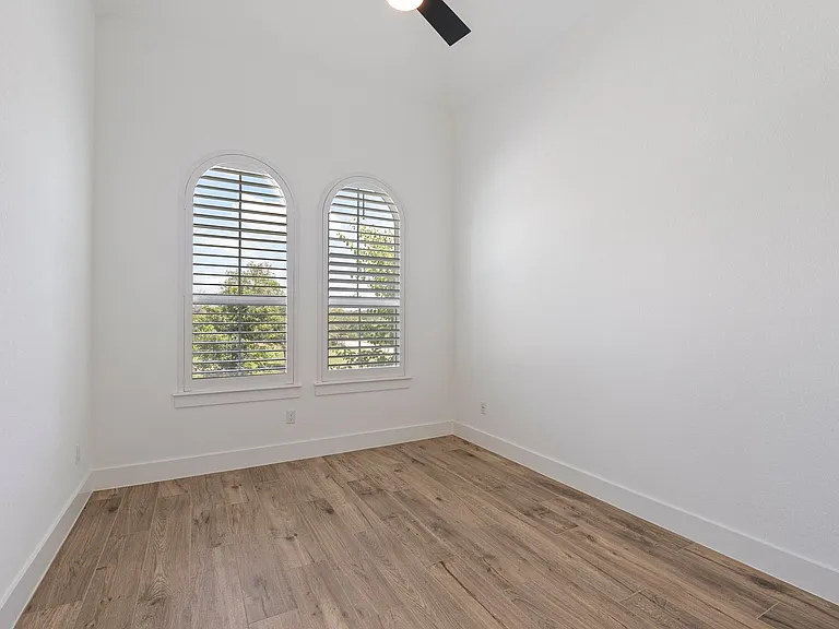 121 Running Bird Rd — Photo 7