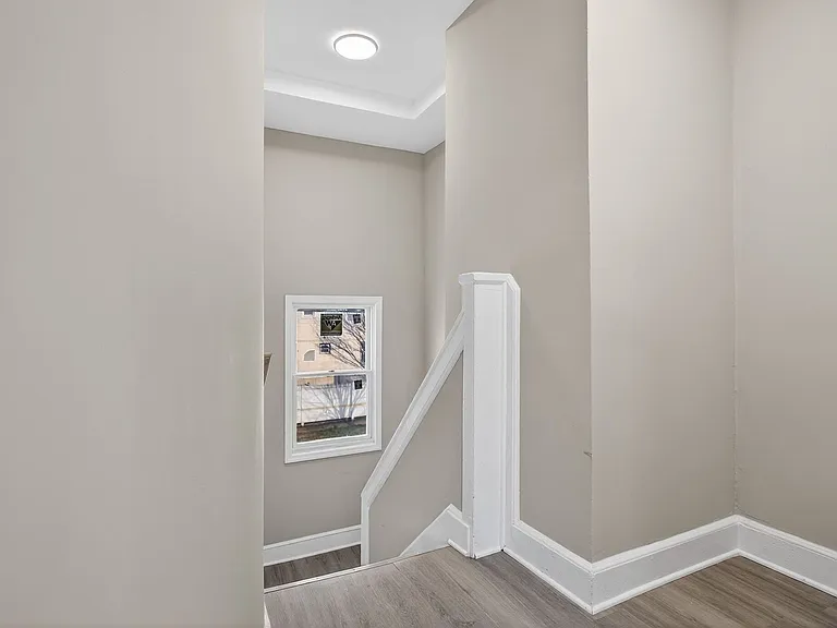 378 Grand St — Photo 16