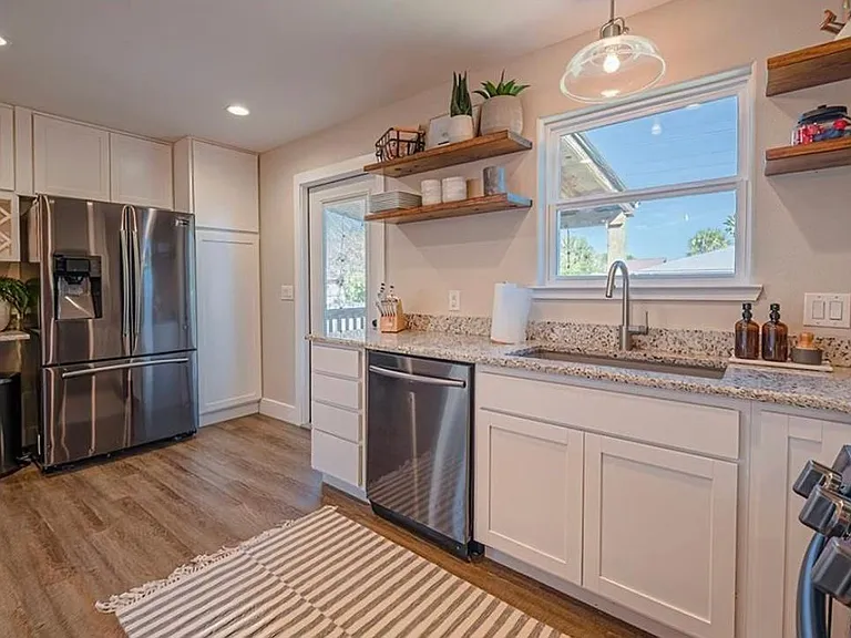 7 Lauderdale Dr — Photo 22