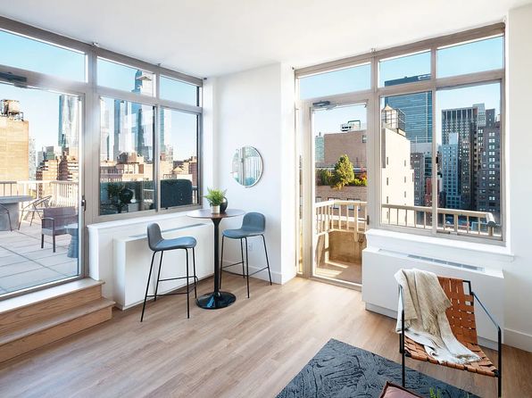 200 W 26th St APT 4e
