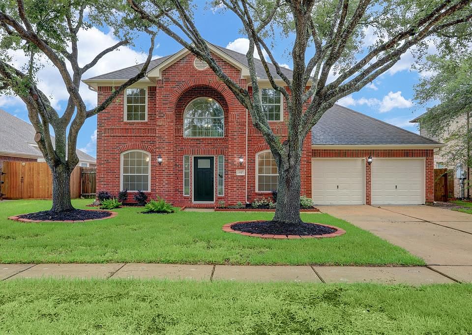 1st image of 137 Greenridge Cir