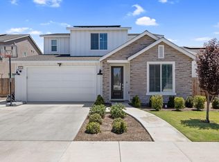 1322 S Palm St, Visalia, CA 93292