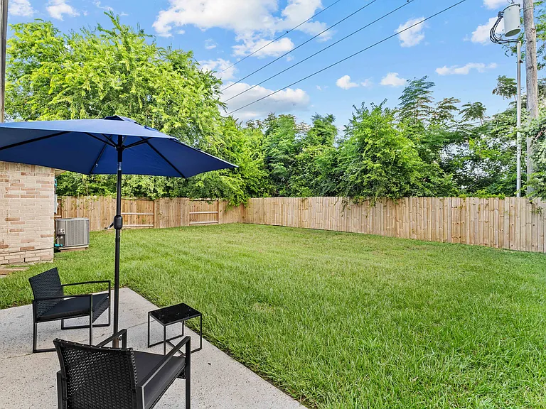 9731 Appleridge Dr — Photo 19