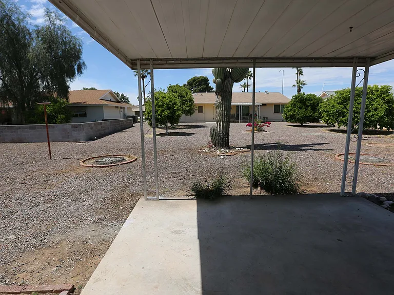 10631 W Salem Dr — Photo 30