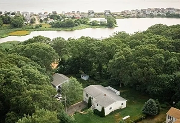 3 bed, 1.5 bath, 1532 sqft, $2,850 — Photo 3