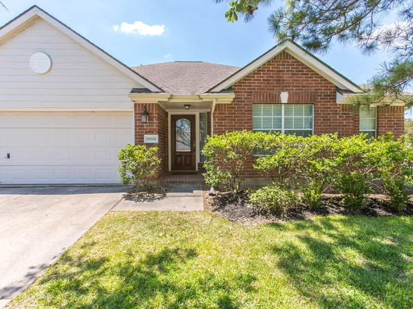19702 Fawns Crossing Dr, Tomball, TX 77375