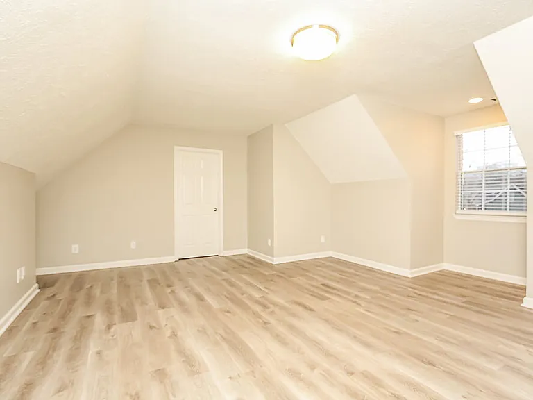 403 Watersedge Ln — Photo 11