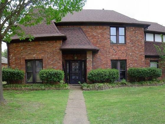 2nd image of 2364 Carrollwood Ln