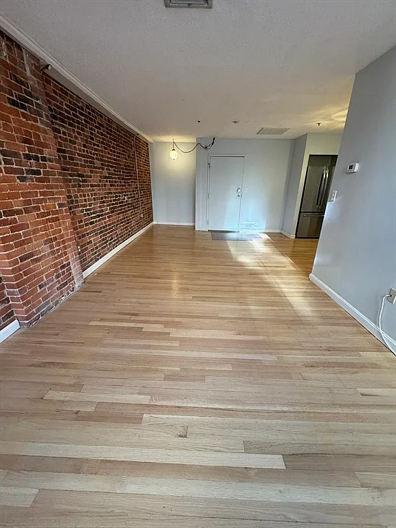 2 bed, 1.0 bath, 759 sqft, $2,000 — Photo 3