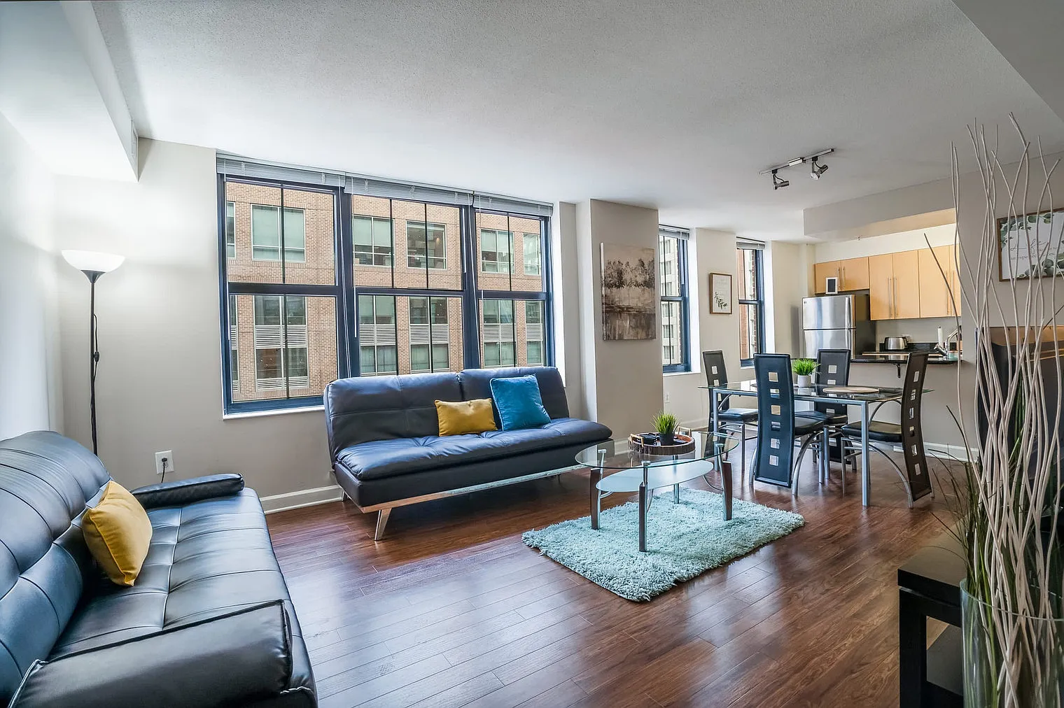 2 bed, 2.0 bath, 1097 sqft, $8,735 — Photo 1