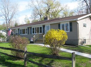 261 Harbor Rd #1, Shelburne, VT 05482