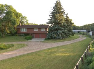 38452 129th St, Aberdeen, SD 57401