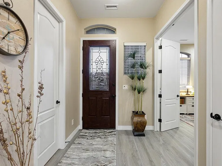 5206 Silver Bell Dr — Photo 3