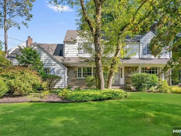 400 Lantana Ave, Englewood, NJ 07631