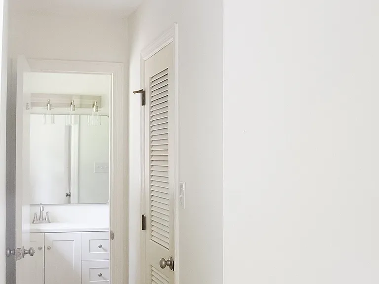 809 Windsor Rd — Photo 17