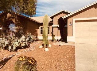 8952 N Bottlebush Ln, Tucson, AZ 85742
