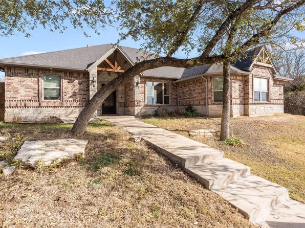 8825 Sundance Place Ct, Granbury, TX 76049