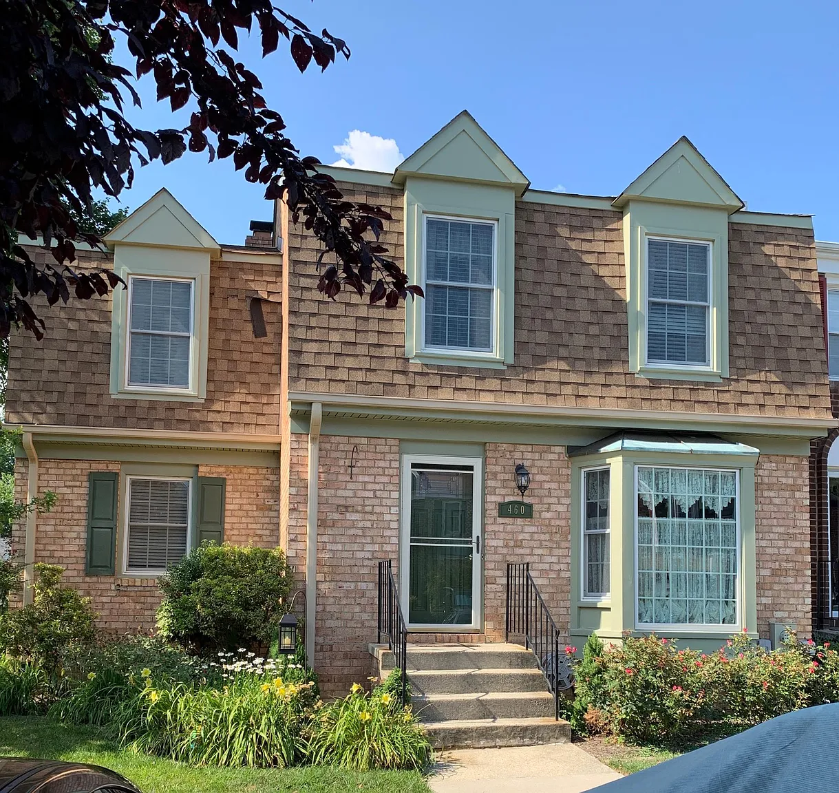 460 Colonial Ridge Ln photo 1