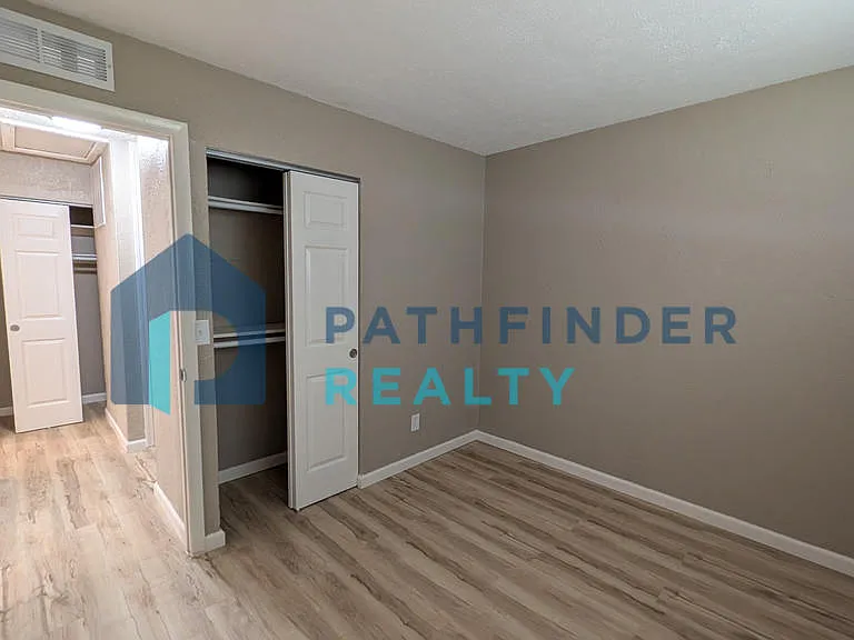4253 Redonda Ln — Photo 12