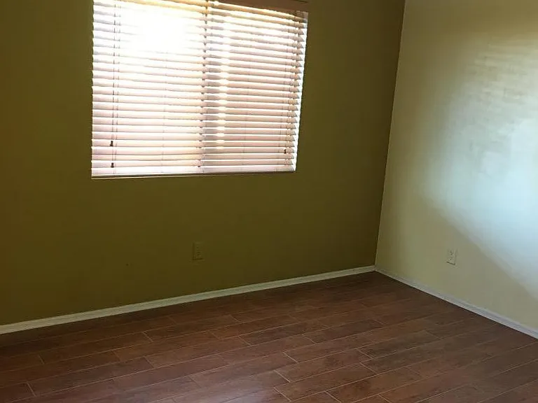 9947 E Emberwood Dr — Photo 3
