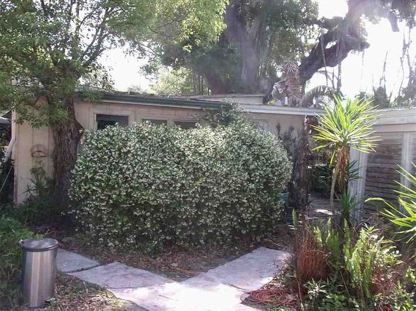 614 Ball St