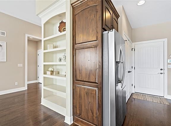 5th image of 14837 Meadow Ln