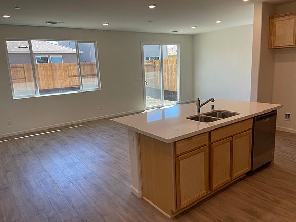 4th image of 3612 McGuire Dr