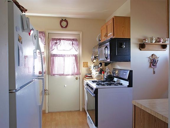 5th image of 421 Kenwood Dr