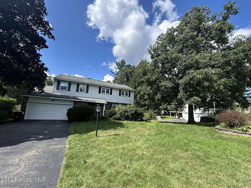 2nd image of 1081 Serafini Drive