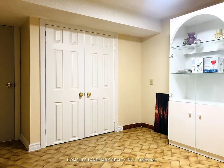 8 Plainfield Rd #BASEMENT — Photo 15