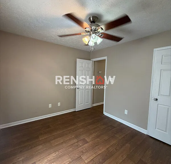 143 W Deaderick St #E — Photo 10