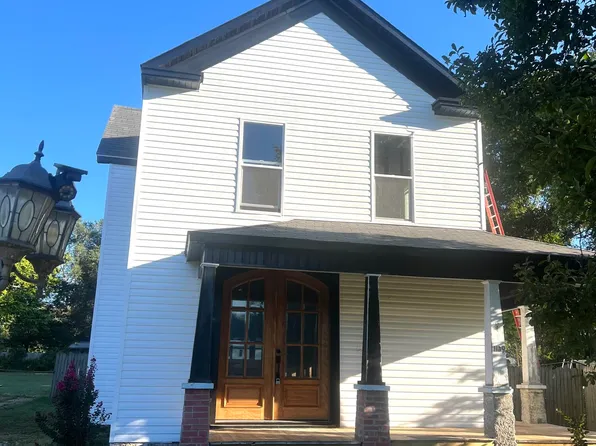 1139 W Lynn Street, Springfield, MO 65802