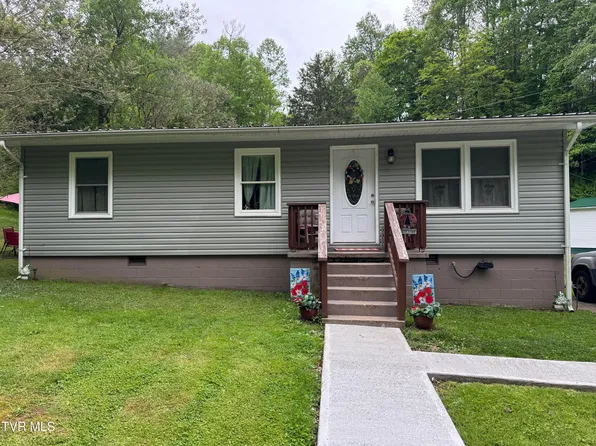 2209 Carter St, Big Stone Gap, VA 24219