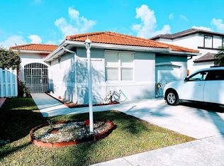 6890 SW 161st Pl, Miami, FL 33193