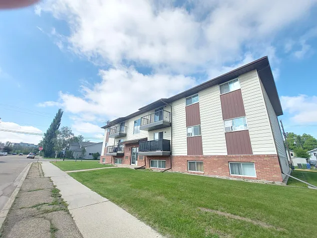 2-Bedroom Apartment in a Great Location! Ask about Incentives! — Photo 2